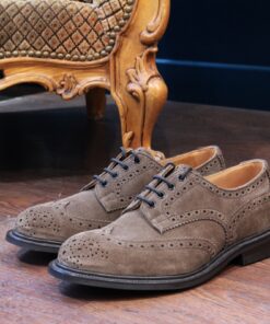 trickers_bouton_brown_suede_01