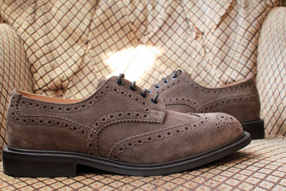 trickers_bouton_brown_suede_03