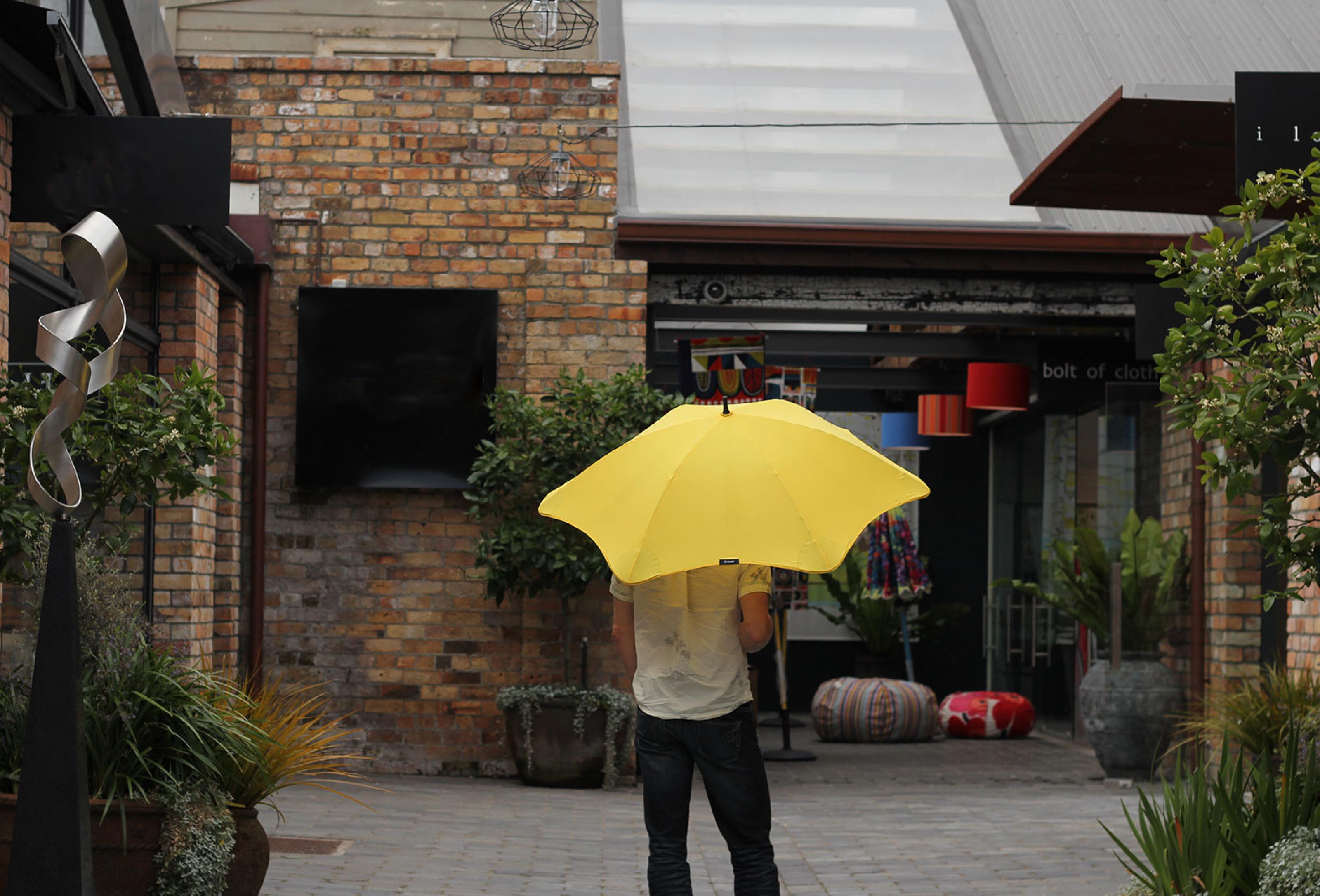 blunt_parapluie_dukestore_paris_03