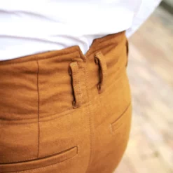 Hansen_pantalon_svenning_turmeric_4
