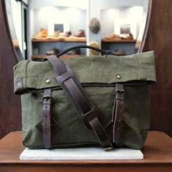 dukestoreparis_bleu_de_chauffe_besace_gaston_kaki_01