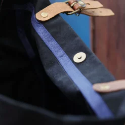 dukestoreparis_bleu_de_chauffe_besace_gaston_noir_04