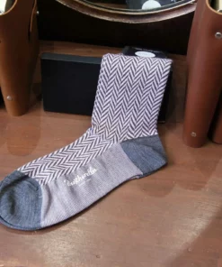 Pantherella_chaussettes_hedon_grey_pink_2