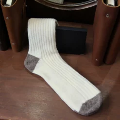 Royalties_chaussettes_benjamin_ecrue_2