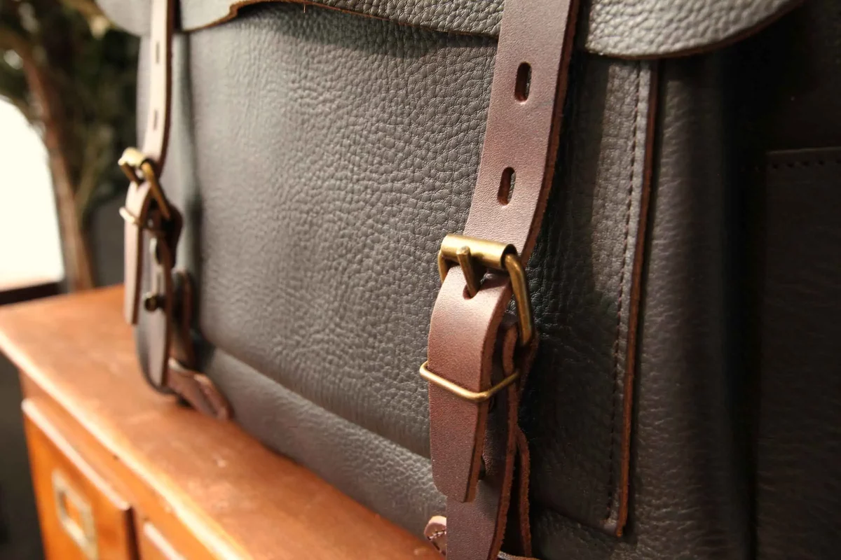 BLEU_DE_CHAUFFE_sac_business_eclaire_M_marron_2