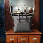 BLEU_DE_CHAUFFE_sac_business_woody_kaki_1
