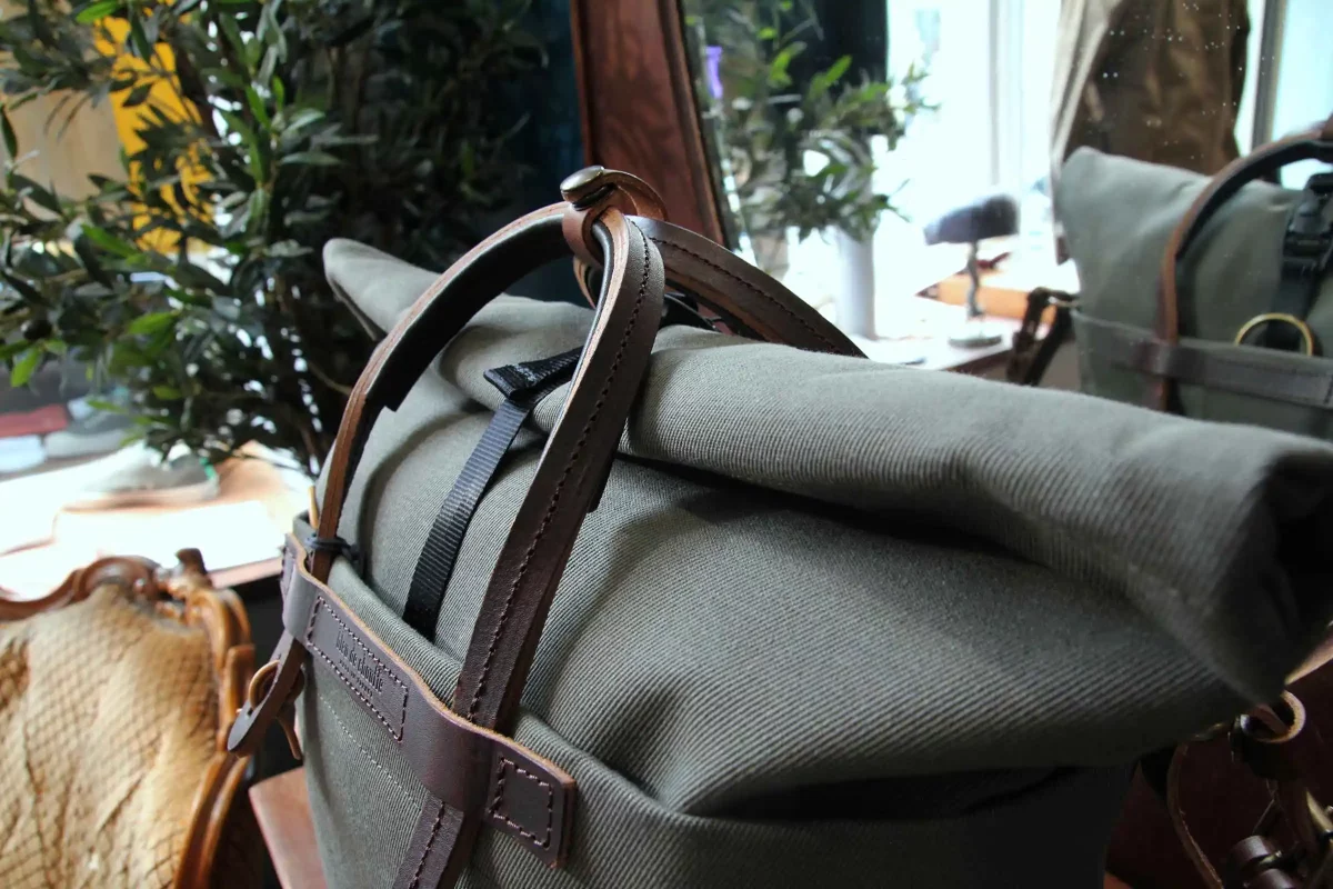BLEU_DE_CHAUFFE_sac_business_woody_kaki_2