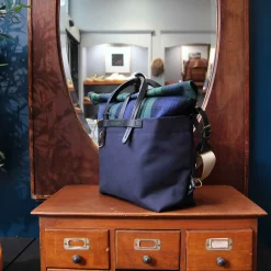 BLEU_DE_CHAUFFE_sac_business_woody_navy_tartan_3