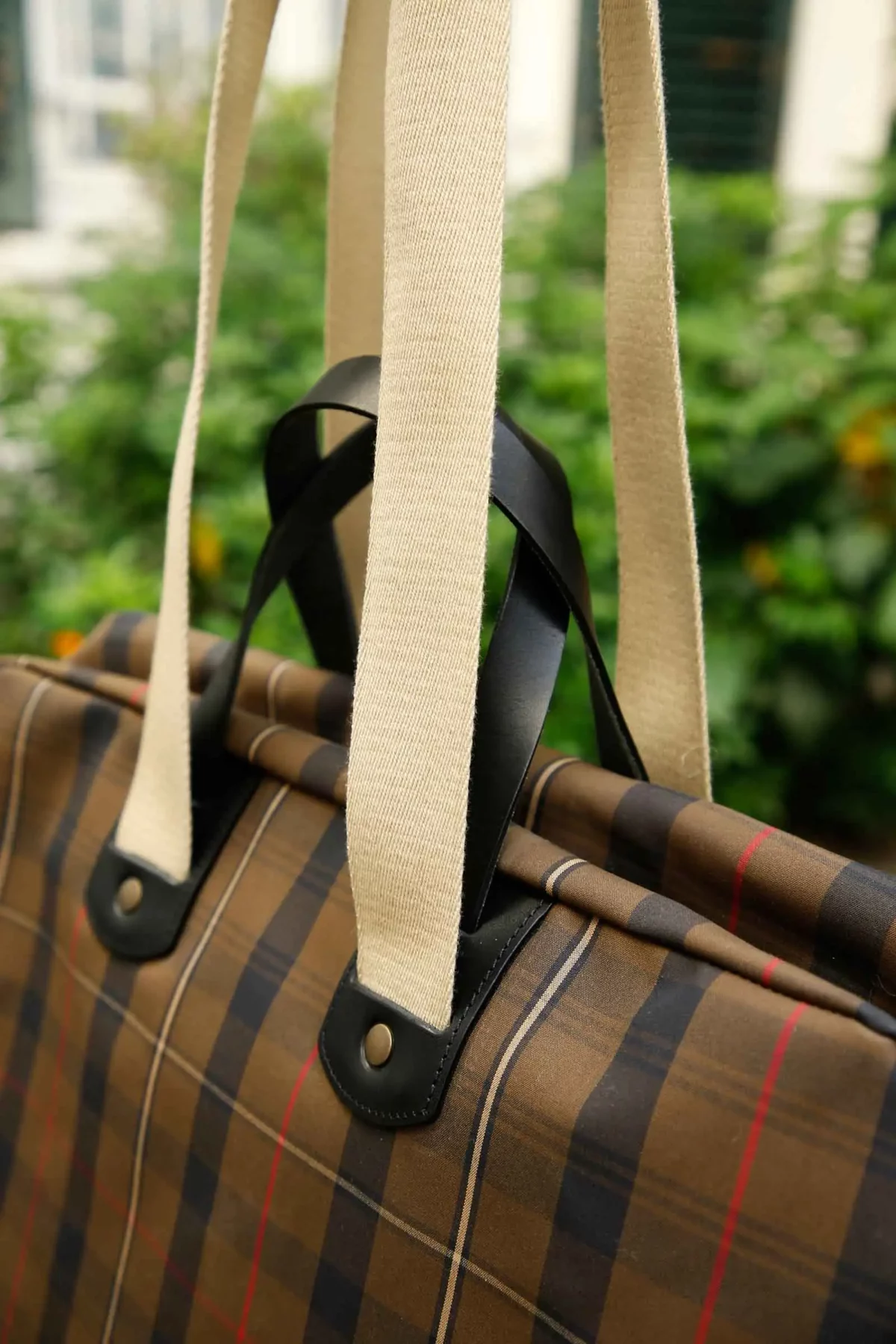 BLEU_DE_CHAUFFE_sac_de_voyage_missak_tartan_marron_5