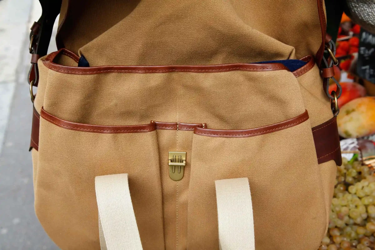 BLEU_DE_CHAUFFE_sac_musette_business_beige_5