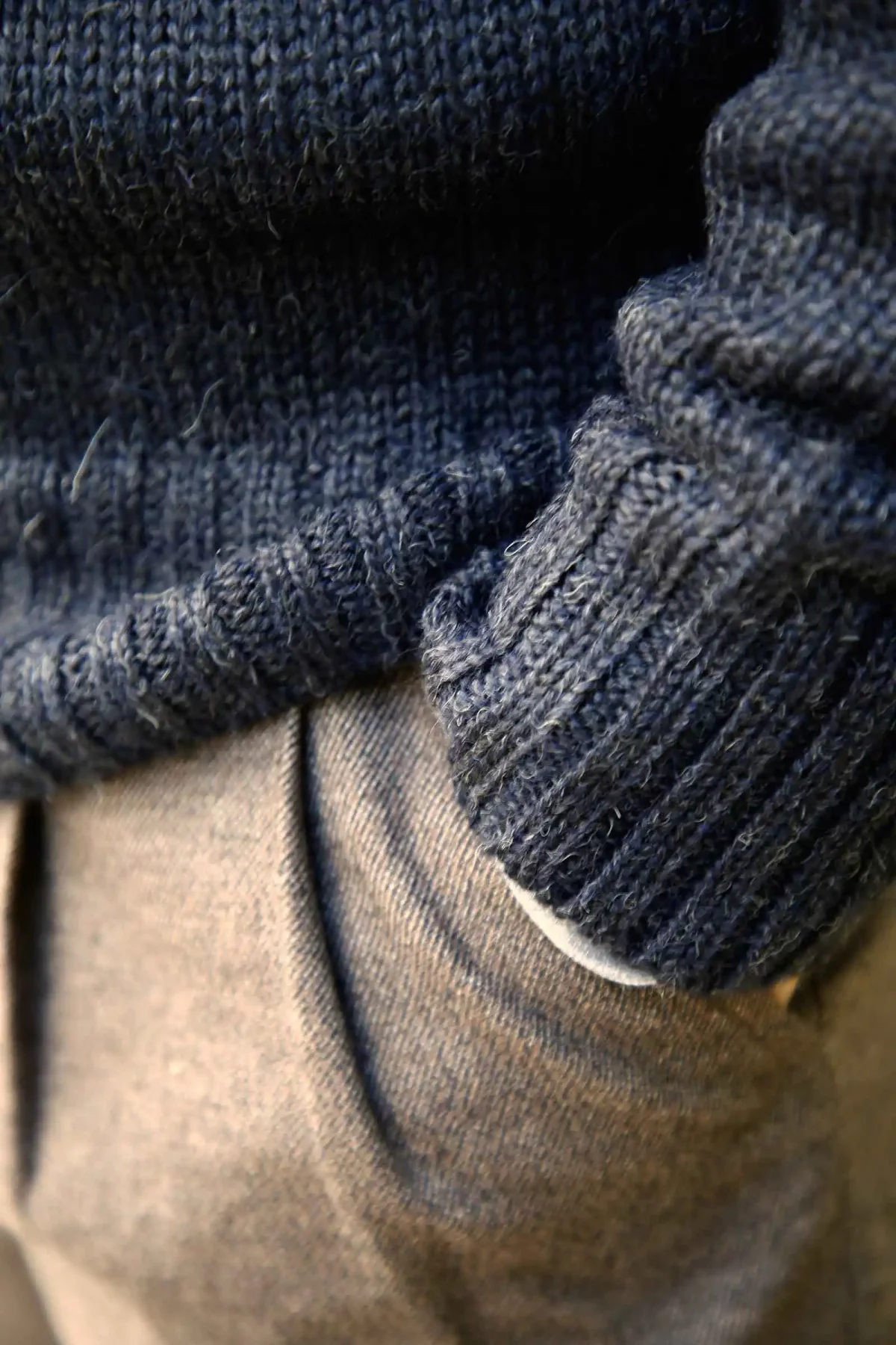 CHICAMA_pull_col_rond_pedro_bleu_nuit_3