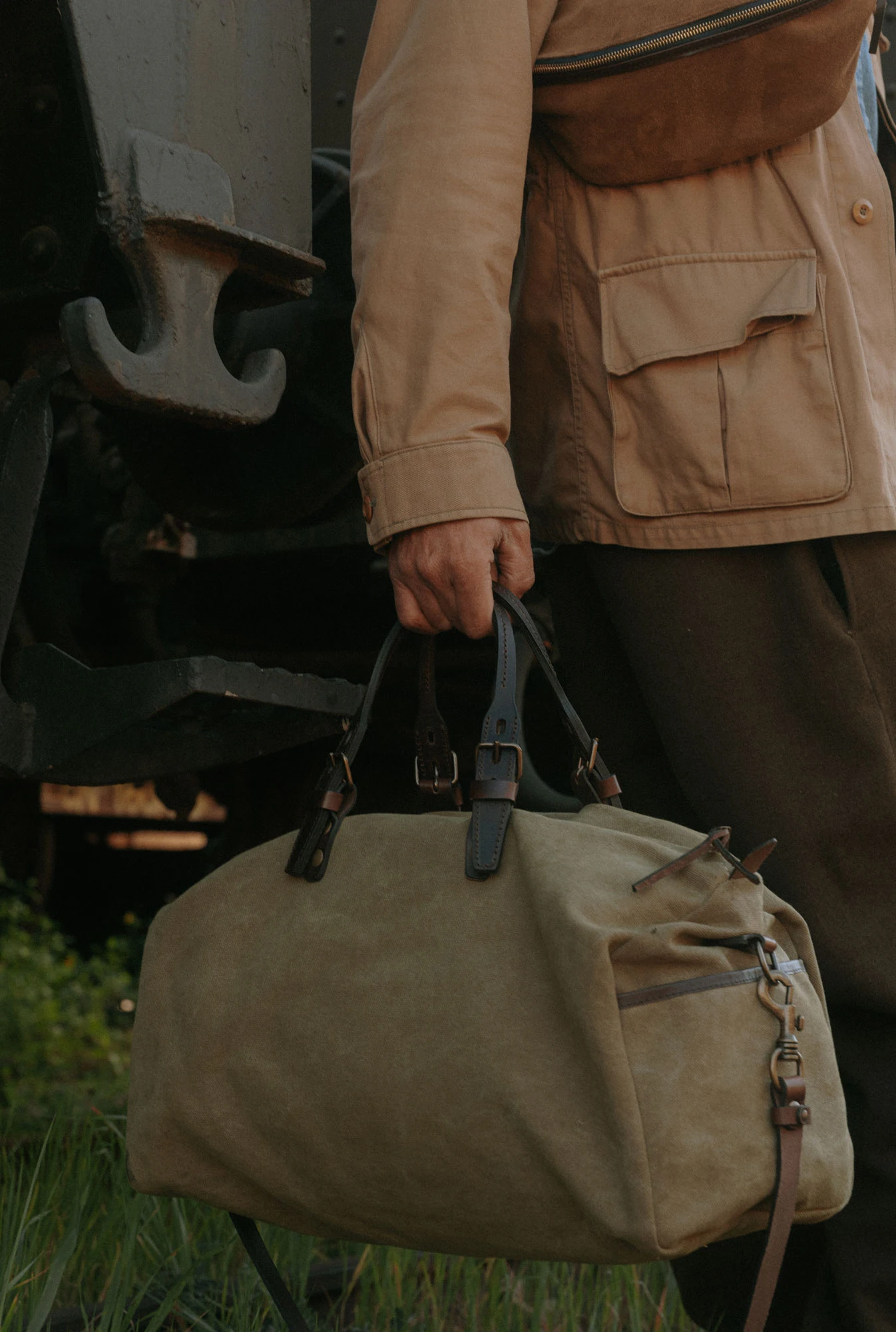 dukestoreparis_bleu_de_chauffe_sac_de_voyage_hobo_toile_stonewasedUS_02