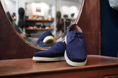 Padmore_and_Barns_willow_suede_marine_2